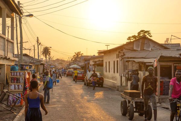 Osu Oxford Street – Accra’s Vibrant Hub for Shopping, Dining, and Nightlife