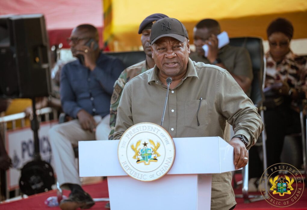 Mahama Launches ‘Nkoko Nketenkete’ Poultry Project