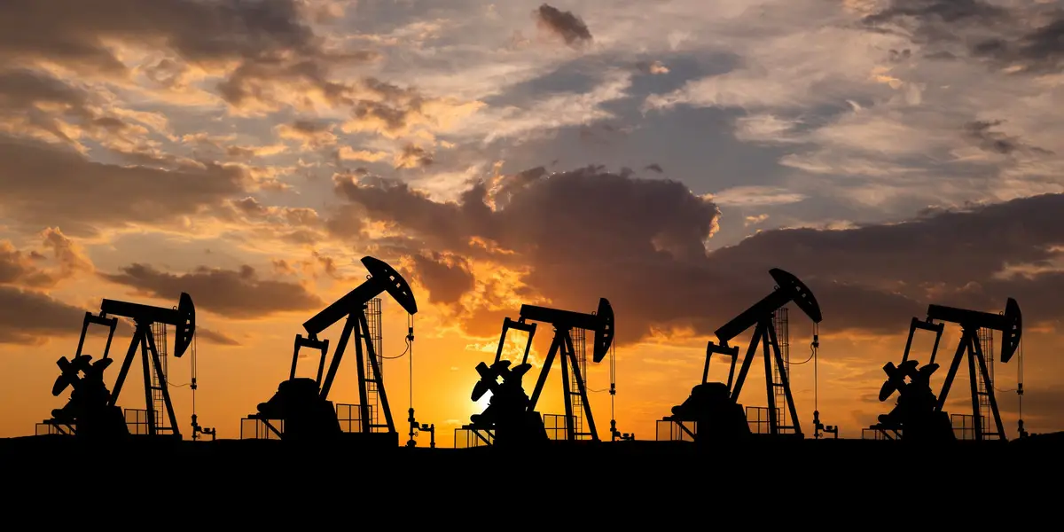Oil Enters 2026 on the Back Foot as Oversupply Clouds the Market