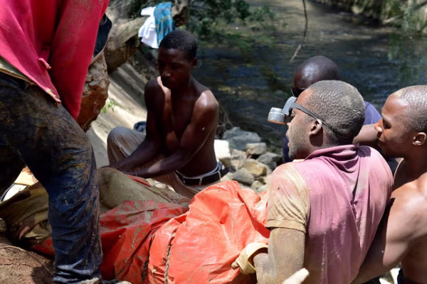 Mine Collapse Near Siguiri in Guinea Leaves One Dead, Several Injured