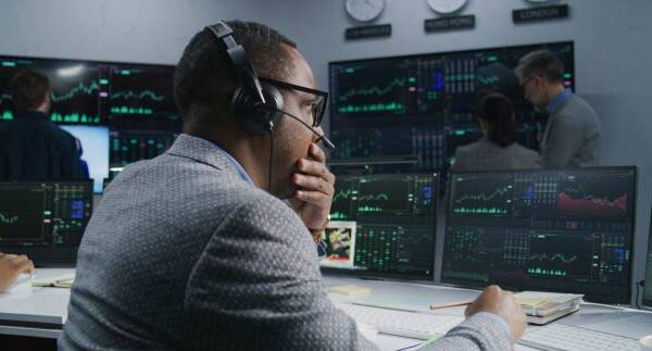 The Ghana Investor's Guide to the Price-to-Earnings (P/E) Ratio