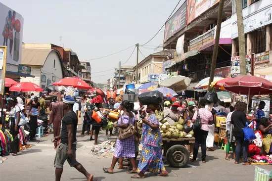 How Weekend Markets Support Microbusinesses in Accra