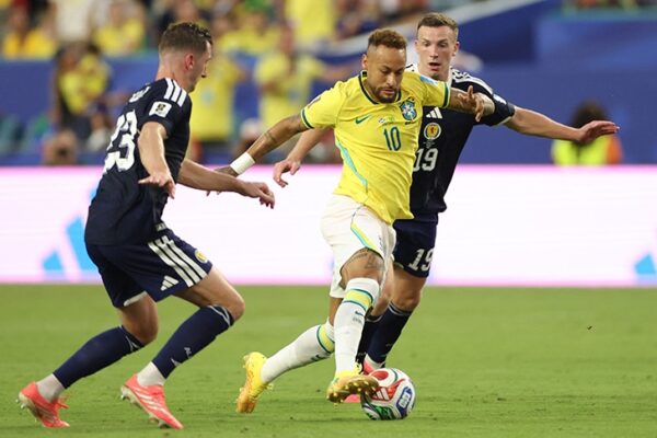 Brazil Cruise Past Scotland 3-0 to Win Group C as Neymar Returns From Injury