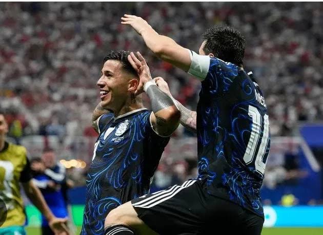 Argentina Stun England With Late Double to Reach World Cup Final