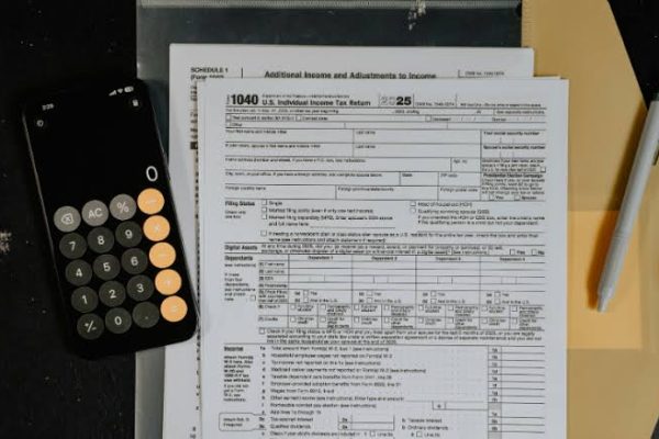 Does a Registered Company Have to File Taxes Without Employees